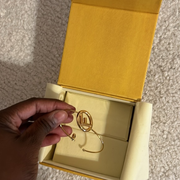 COPY - Authentic Fendi Bracelet ( comes with box ) | Worn once | Good condition - Picture 2 of 8